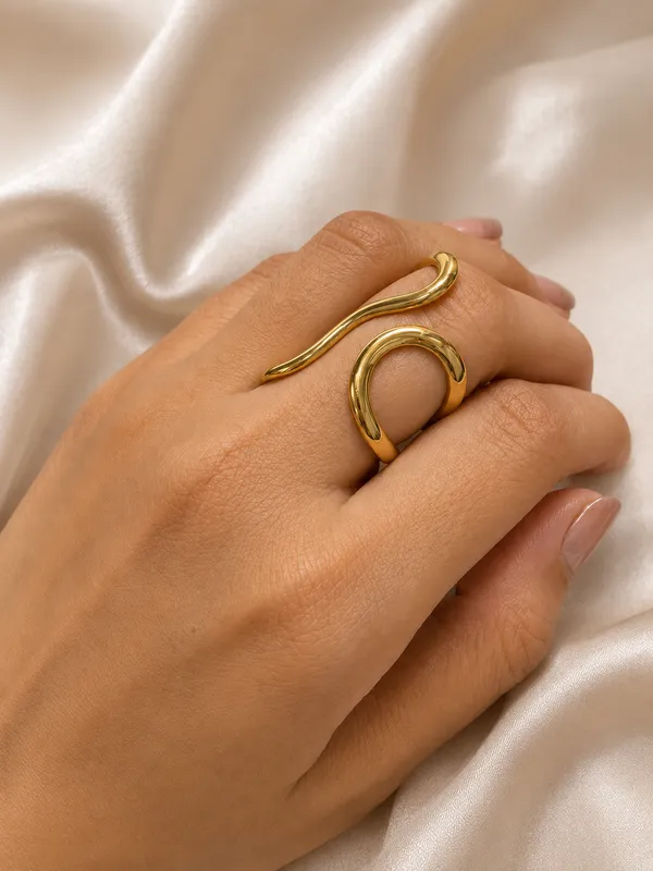 Ã‰lan_Wave_Adjustable_Ring