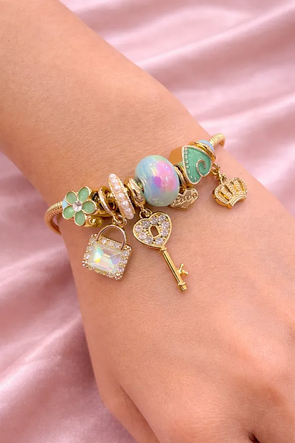 Emerald_Whimsy_Charm_Bracelet