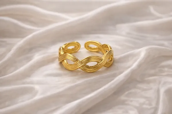Eterna_Twist_Adjustable_Ring