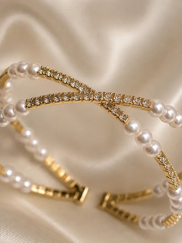Pearl_Ã‰clat_Crisscross_Cuff_Bracelet