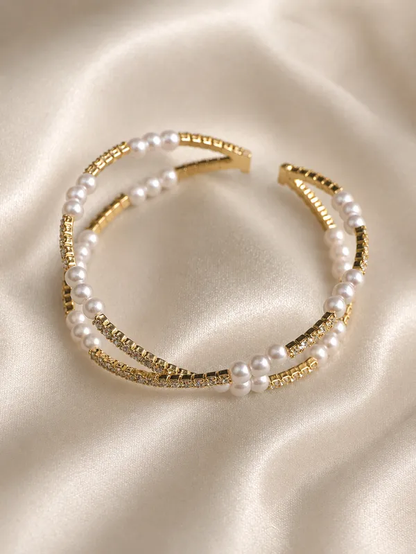 Pearl_Ã‰clat_Crisscross_Cuff_Bracelet