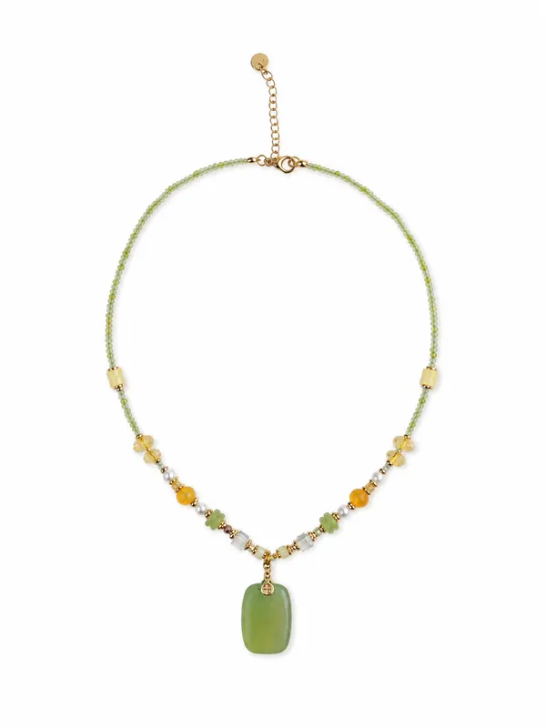 Verdant_Glow_Charm_Necklace