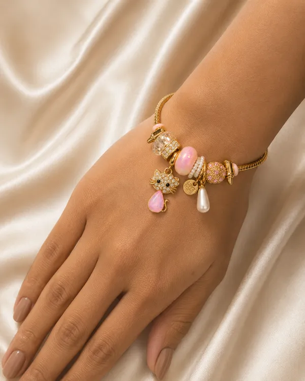 Kitty_Keepsake_Charm_Bracelet