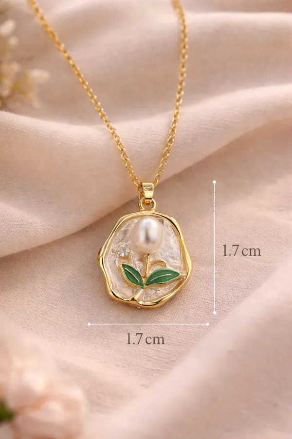 Pearl_Frame_Necklace