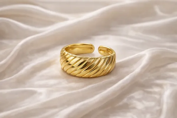 Spiral_Gold_Adjustable_Ring