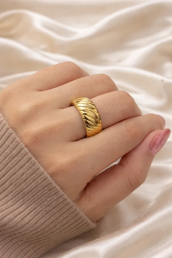 Spiral_Gold_Adjustable_Ring