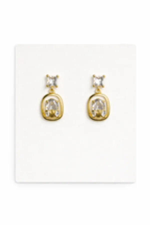 Royal_Oval_Solitaire_Pendant_Earrings_Set