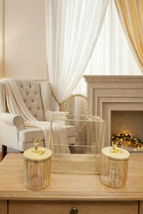 Luxury_Gold_Mesh_Hamper_Basket_With_Deer_Lid_Jars