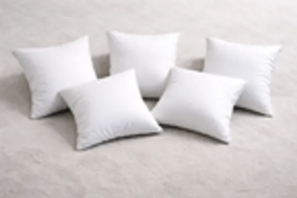 Modern_Living_White_Striped_Sofa_Cushion_Set