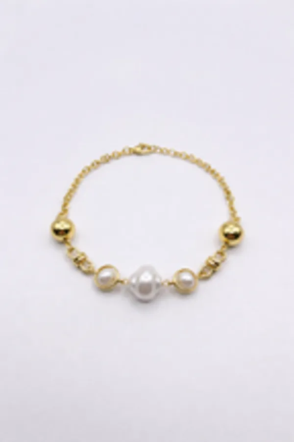 Modern_Gold_Baroque_Pearl_Toggle_Bracelet