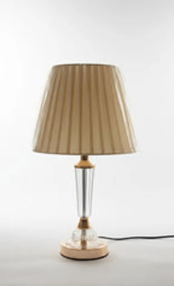 Elegant_Crystal_Stem_Table_Lamp_With_Pleated_Beige_Shade_Modern_Bedside_Light