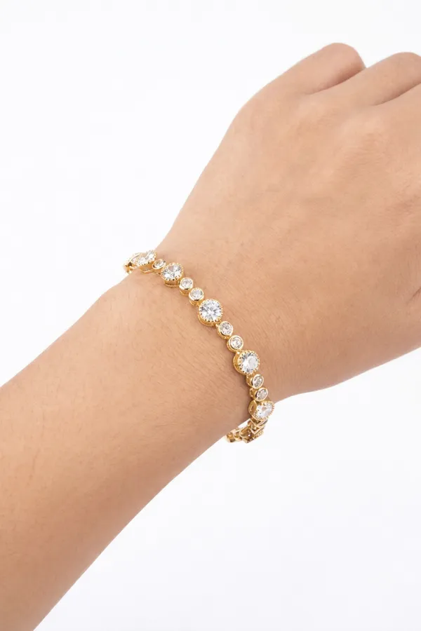 Bezel_Set_Graduated_Crystal_Gold_Tennis_Bracelet