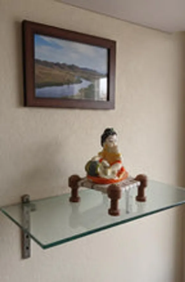 Little_Krishna_Eating_Butter_On_Charpai_Handcrafted_Polyresin_Janmashtami_Decor