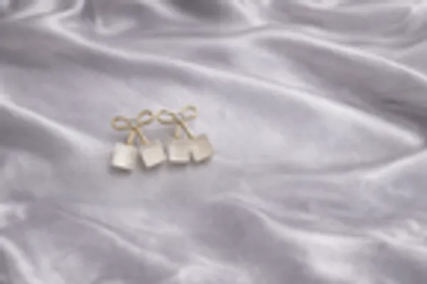 Dainty_Bow_Pearl_Bar_Earring_Set_Set_Of_2