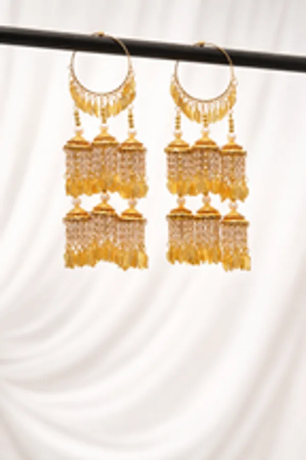 Golden_Hoop_Tiered_Bridal_Kaleere_With_Pearl_Leaf_Charms