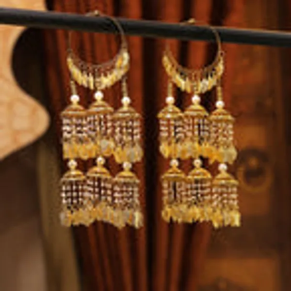 Golden_Hoop_Tiered_Bridal_Kaleere_With_Pearl_Leaf_Charms