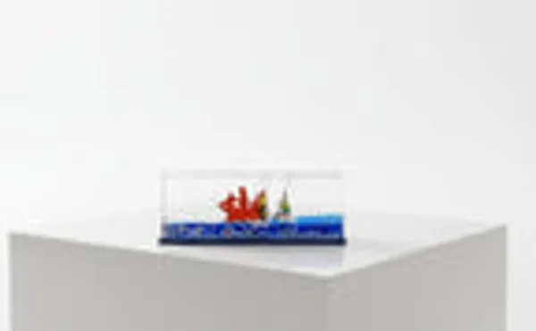 Unsinkable_Ship_Liquid_Motion_Bubbler_Titanic_Themed_Stress_Relief_Desk_Toy