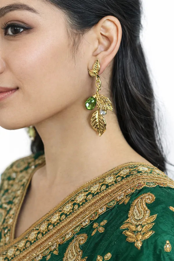 Verdant_Green_Teardrop_Gold_Leaf_Dangle_Earrings