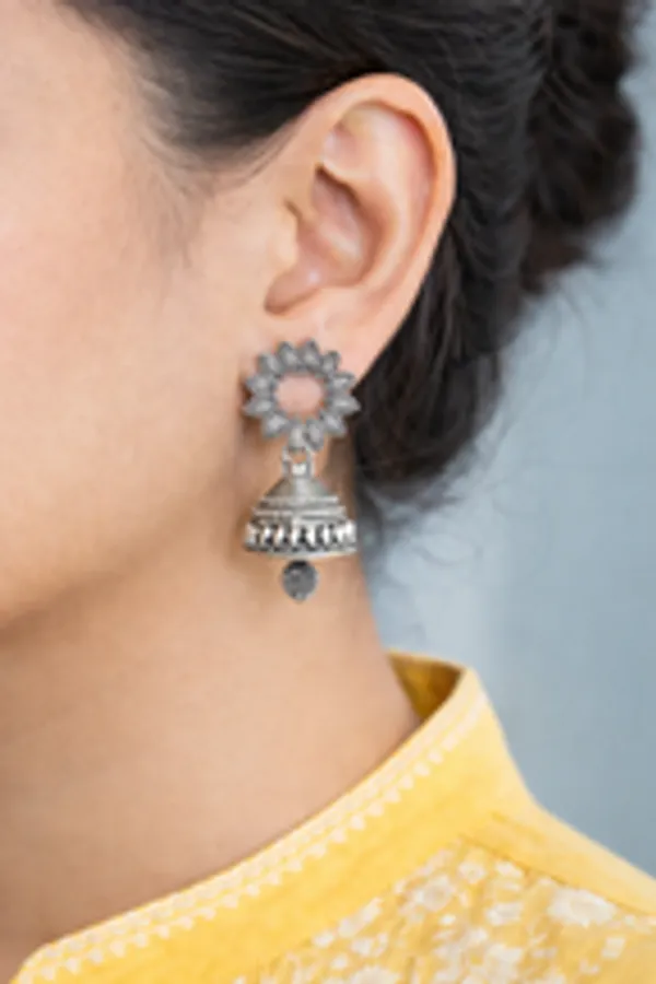 Sunflower_Cutout_Stud_Traditional_Jhumkas