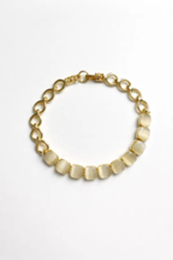 Elegant_Gold_Link_Bracelet_With_Mother_Of_Pearl_Inlays