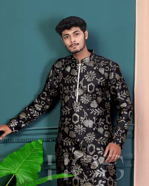 Midnight_Heirloom_Embroidered_Kurta