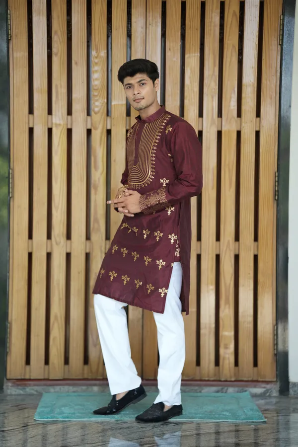 U_King_Ranvver_Neck_Jacquard_Kurta_Wine_Cottan_Silk