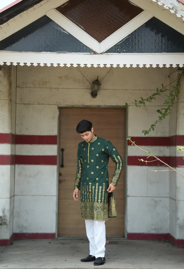 Pluto_Sharped_Jacquard_Kurta_Green
