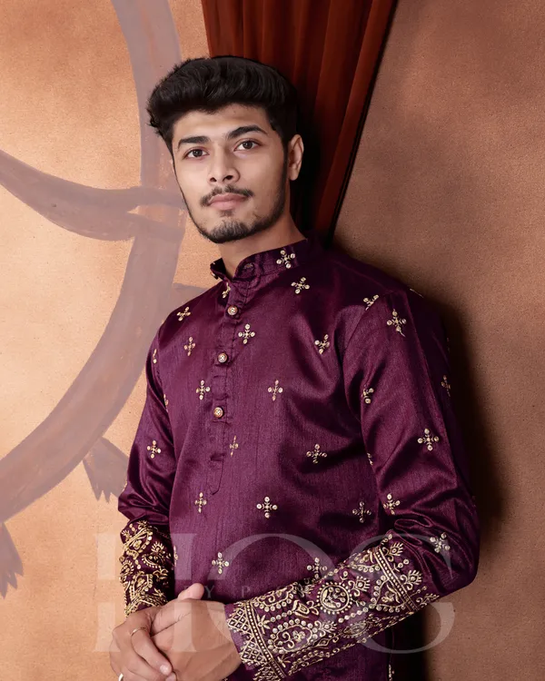 Royal_Dusk_Zari_Embroidered_Heirloom_Kurta_Navy