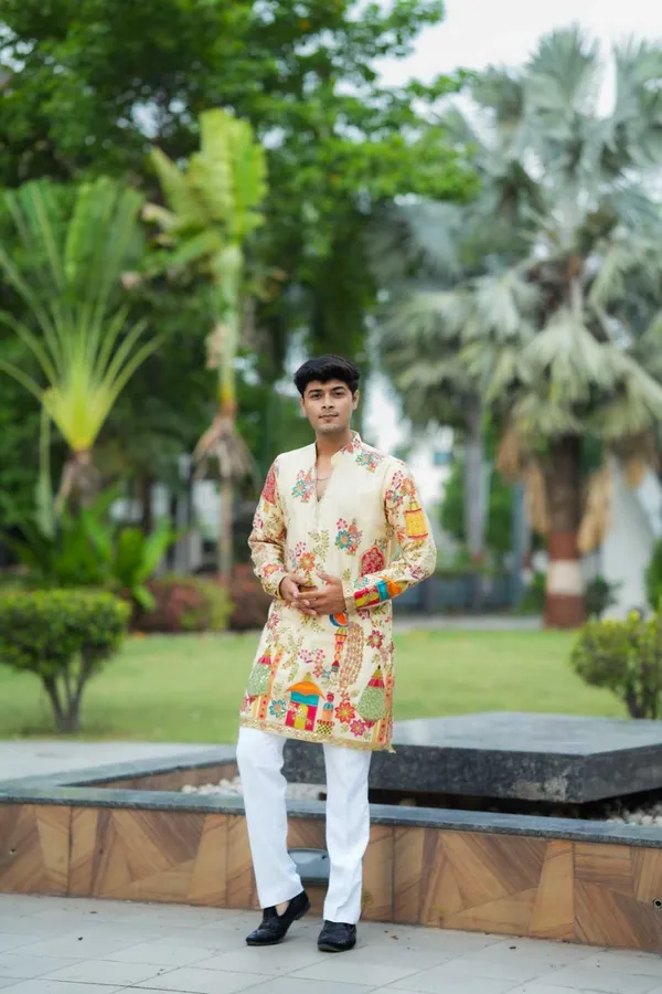 Morr_Vijay_Position_Embrodery_Short_V_Neck_Kurta_Beige