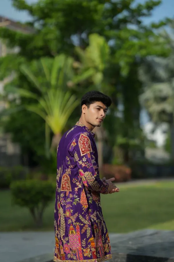 Morr_Vijay_Position_Embrodery_Short_V_Neck_Kurta_Purple