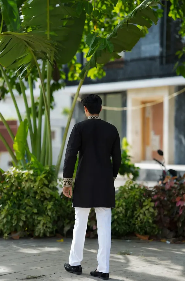 Keri_Royal_Armani_Short_Chain_Kurta_Black