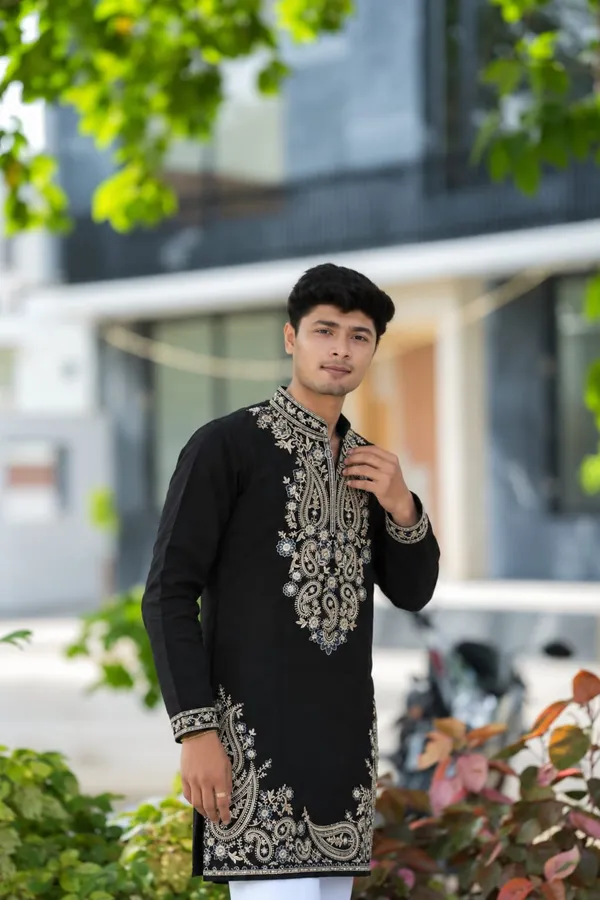 Keri_Royal_Armani_Short_Chain_Kurta_Black