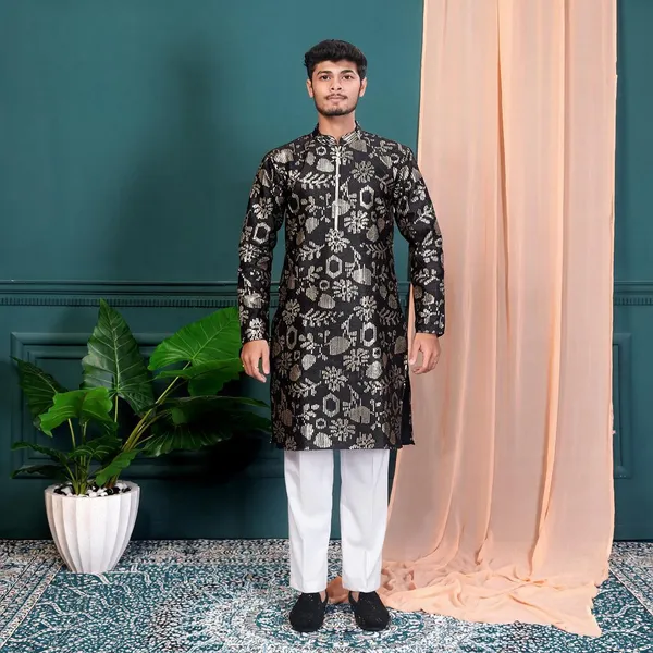 Midnight_Heirloom_Embroidered_Kurta