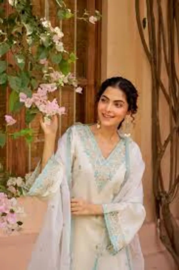 White_Chanderi_Silk_Straight_Embroidered_Kurta_Set_For_Women