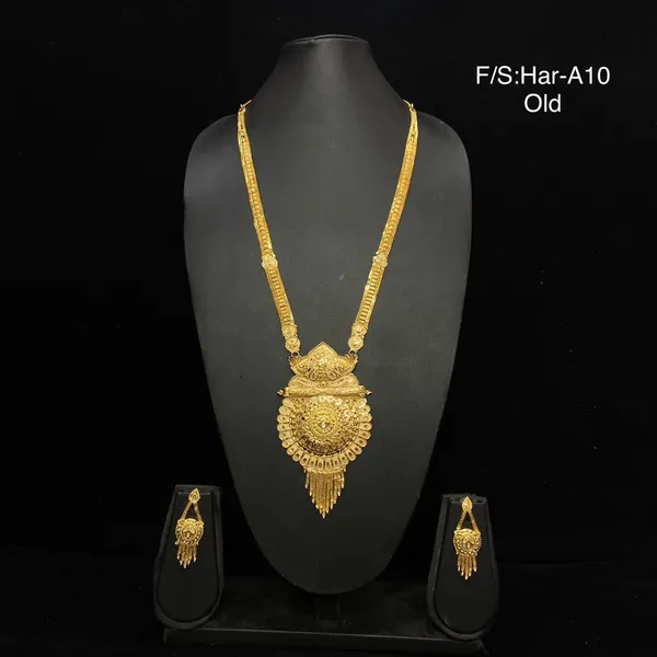 Gold_Micro_Gold_Lightweight_Traditional_Necklace_Set_For_Women