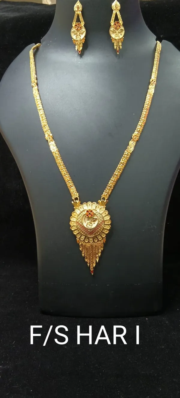 Gold_Micro_Gold_Pendant_Necklace_And_Earrings_Set_For_Women