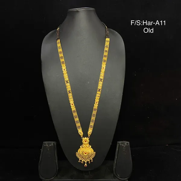 Gold_Micro_Gold_Traditional_Long_Necklace_Set_For_Women