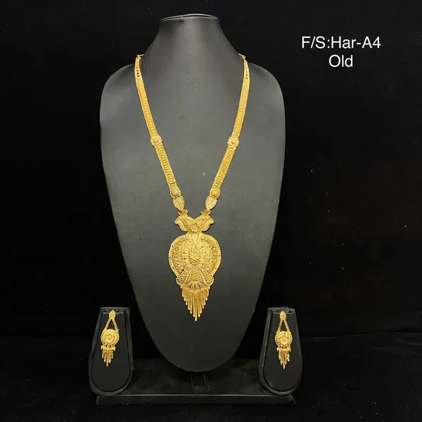 Gold_Micro_Gold_Traditional_Necklace_Set_For_Women
