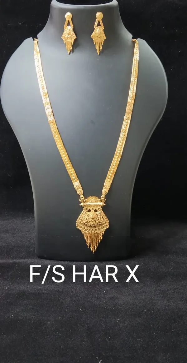 Gold_Micro_Gold_Festive_Traditional_Necklace_Set_For_Women