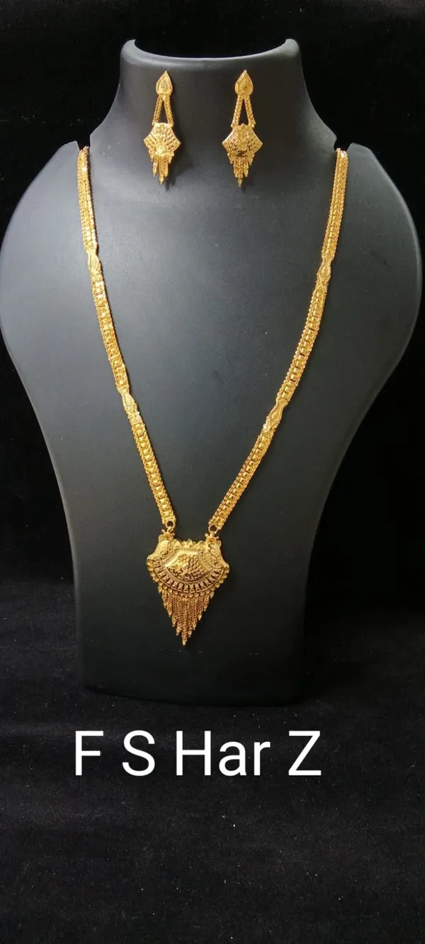 Gold_Micro_Gold_Necklace_And_Earring_Set_For_Women