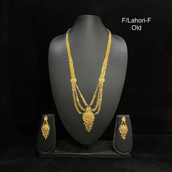 Gold_Micro_Gold_Traditional_Long_Necklace_Set_For_Women