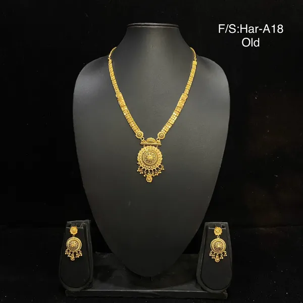 Gold_Micro_Gold_Traditional_Intricate_Necklace_Set_For_Women