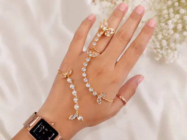 Gold_Tone_Crystal_Embellished_Palm_Cuffs_for_Women