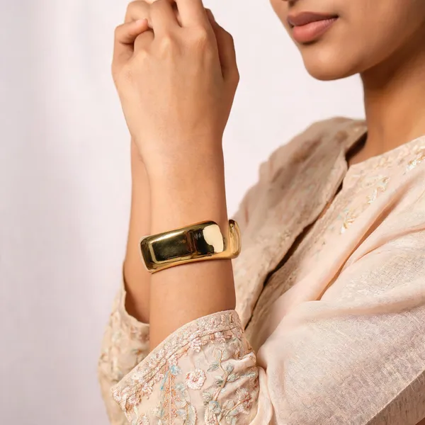 Gold-Tone_Metal_Open_Bracelet_for_Women