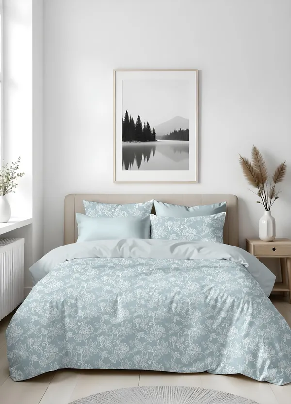 Light_Blue_Floral_Print_King_Size_Bedsheet_With_Pillow_Covers