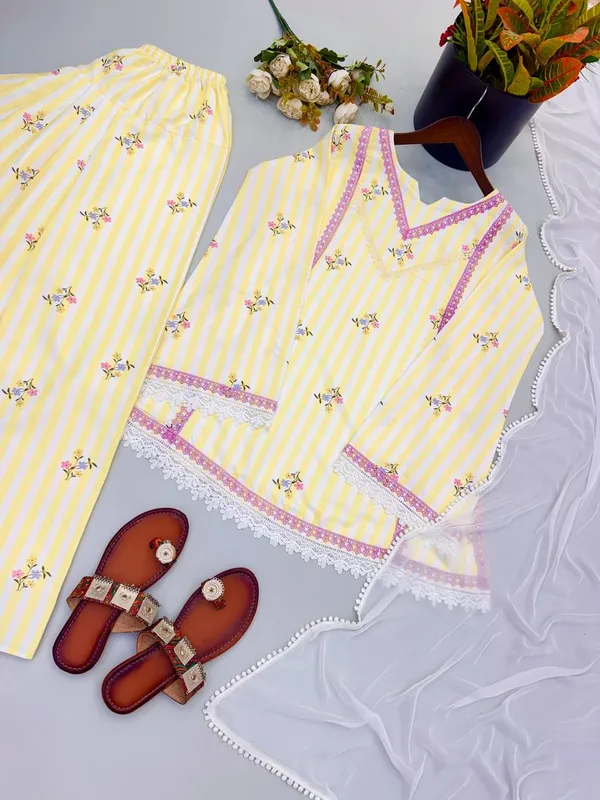 Cream_Georgette_Floral_Print_Kurta_Sharara_Set_For_Women