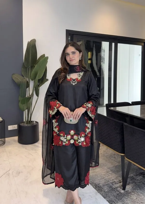 Black_Georgette_Embroidered_Straight_Kurta_Set_For_Women