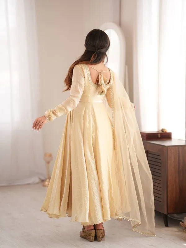 Cream_Georgette_Flared_Anarkali_Suit_For_Women