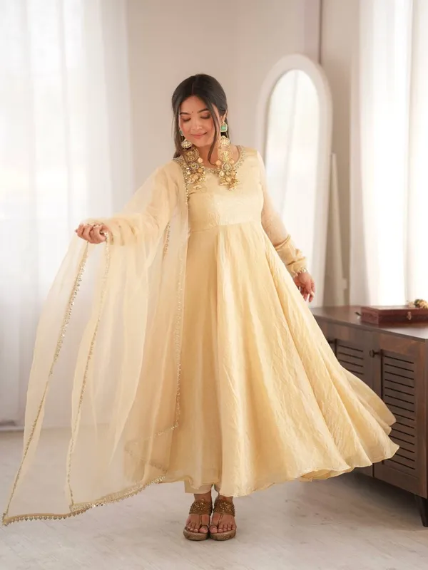 Cream_Georgette_Flared_Anarkali_Suit_For_Women