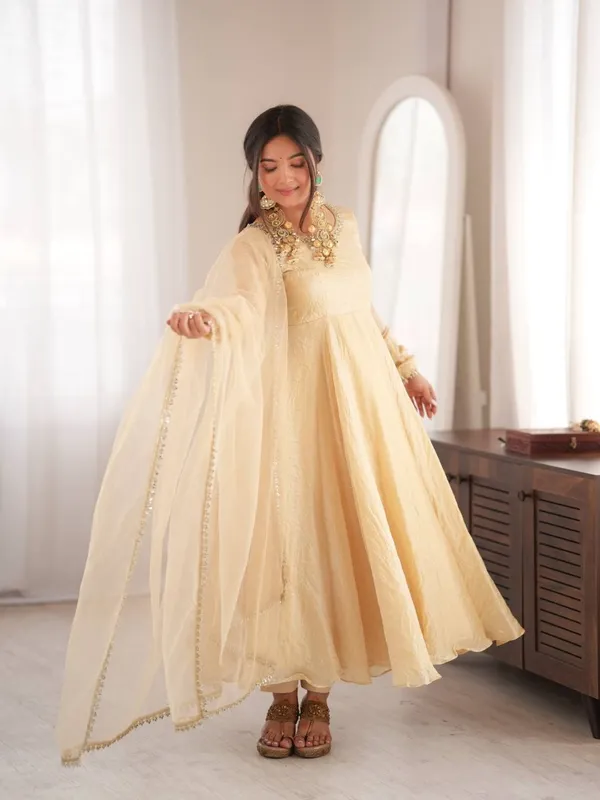 Cream_Georgette_Flared_Anarkali_Suit_For_Women